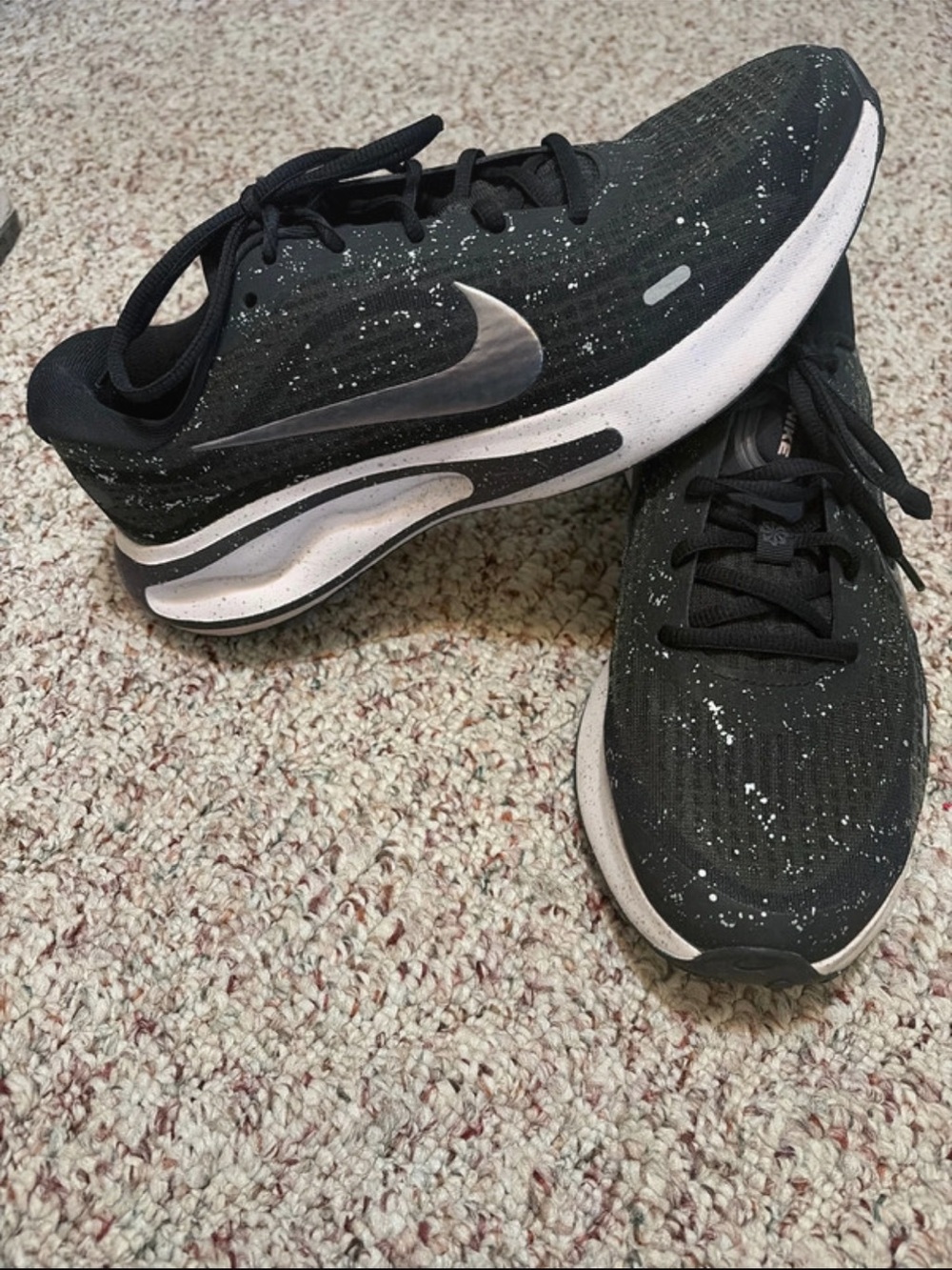 Nike Black & White Speckled Running Sneakers